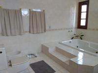 Casa no Condomínio Nova Higienópolis - Jandira - SP