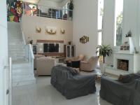 Casa no Condomínio Beverly Hills - Jandira -SP